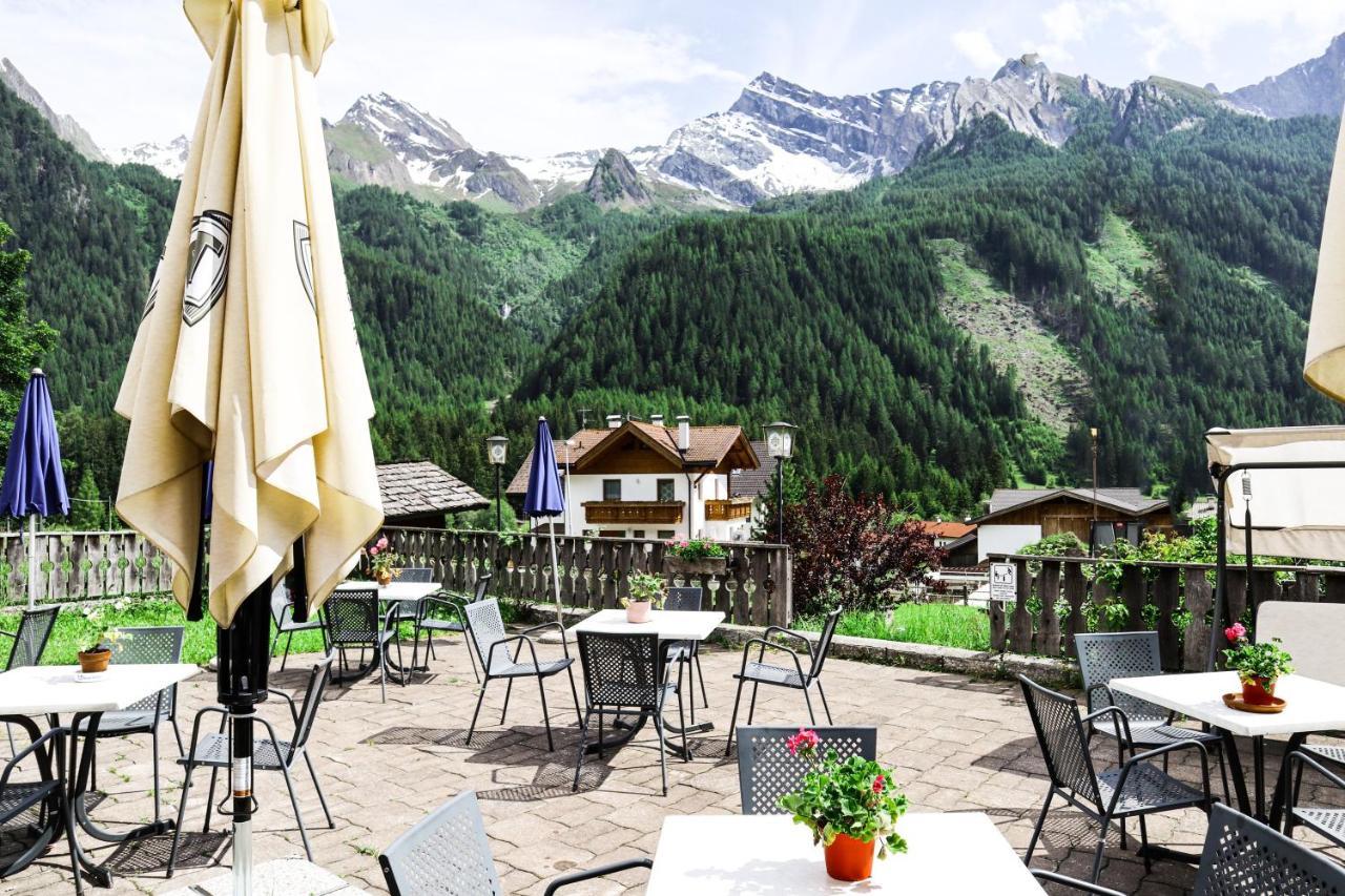 Gasthof Albergo Neuwirt Val di Vizze Exterior foto