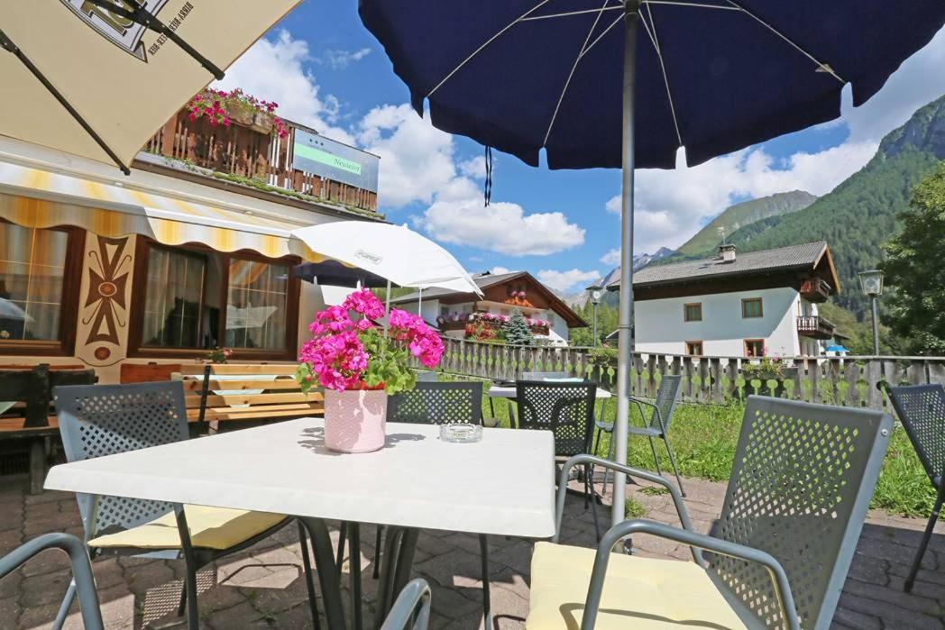 Gasthof Albergo Neuwirt Val di Vizze Exterior foto