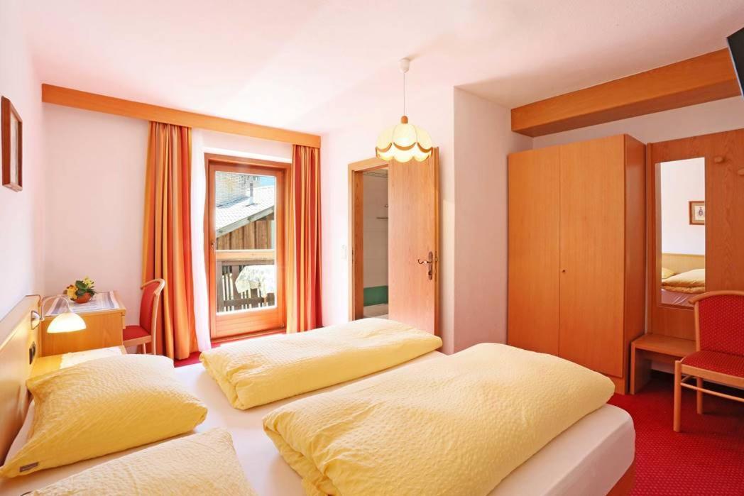Gasthof Albergo Neuwirt Val di Vizze Exterior foto