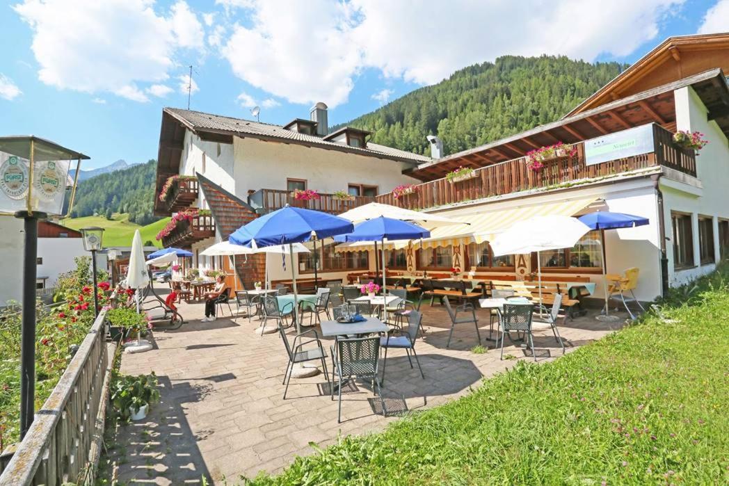 Gasthof Albergo Neuwirt Val di Vizze Exterior foto